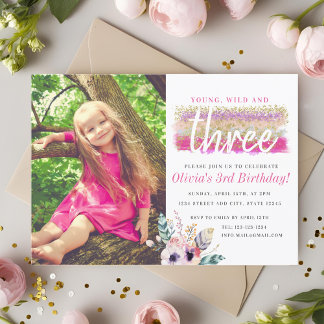 Boho Floral Young Wild und Three Birthday Foto Einladung