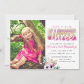 Boho Floral Young Wild und Three Birthday Foto Einladung (Vorderseite)