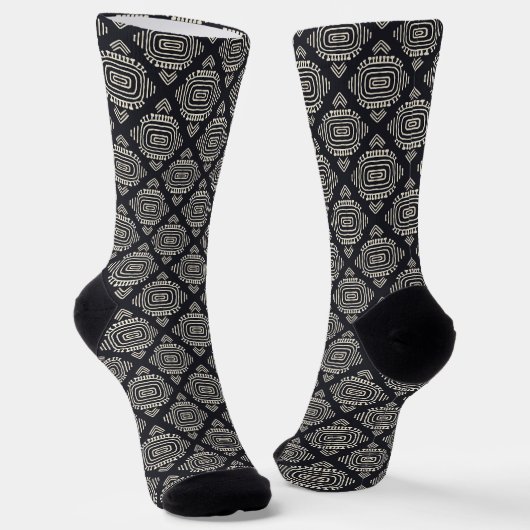 Boho Geometric Abstrakt Line Black and Cream Socken (Gewinkelt)