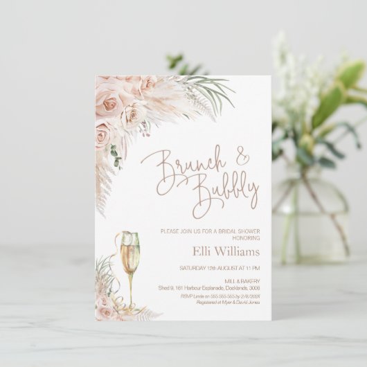 Boho Glass Floral Bridal & Bubbly Brautparty Einladung (Stehend Vorderseite)