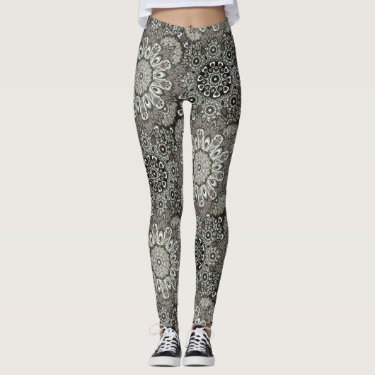 Boho Gray Black Mandala Pattern Leggings (Vorderseite)