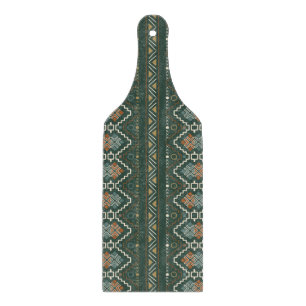 Boho Green und Terracotta Brown Tribal Muster Schneidebrett