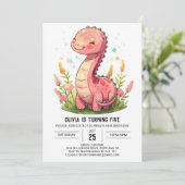 Boho Happy Pink Dinosaur Girl Birthday Einladung (Stehend Vorderseite)
