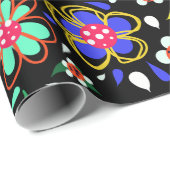 Boho Helle Blume auf Black Any Occaise Geschenkpapier (Rolleneckpunkt)