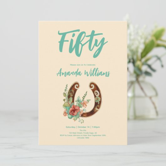 Boho Horseshoe Wildblumen Fiftieth Birthday Einladung (Stehend Vorderseite)