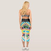 Boho Krawatte-Dyed Folk Art Pulverschn Rainbow Col Capri Leggings (Rückseite)