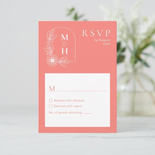 Boho Leaf Monogram Coral Pink Wedding RSVP Karte (Stehend Vorderseite)