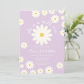 Boho Lilac White Daisy Sie ist ein Wilder ONE Gebu Einladung (Stehend Vorderseite)