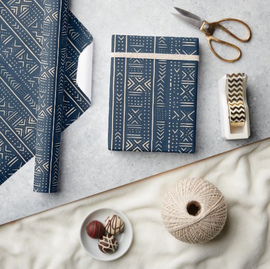 Boho Linear Mudcloth | Klassisches Indigo Geschenkpapier (Kunsthandwerk)