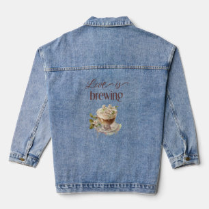 Boho Love Brautparty-Brunch mit floraler Note Jeansjacke