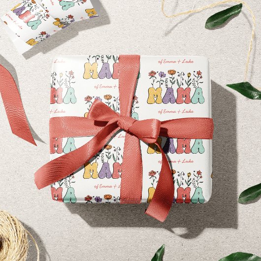 Boho Mama Text mit Blume und Kid Names Muster Geschenkpapier