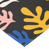 Boho Matisse Botanische Formen in Schwarz Rosa Bla Tischdecke (Schrägansicht)