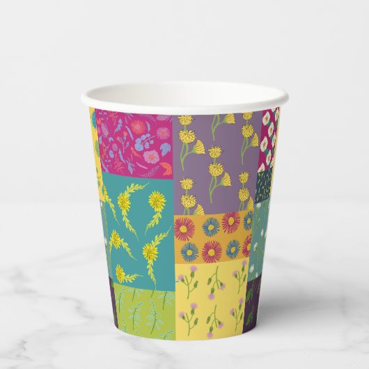 Boho Maximalist Patchwork Quilt Wedding Pappbecher (Rückseite)