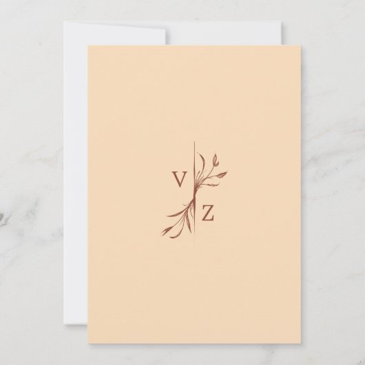 Boho Minimal Dark Terracotta Leaf Monogram Wedding Einladung (Rückseite)