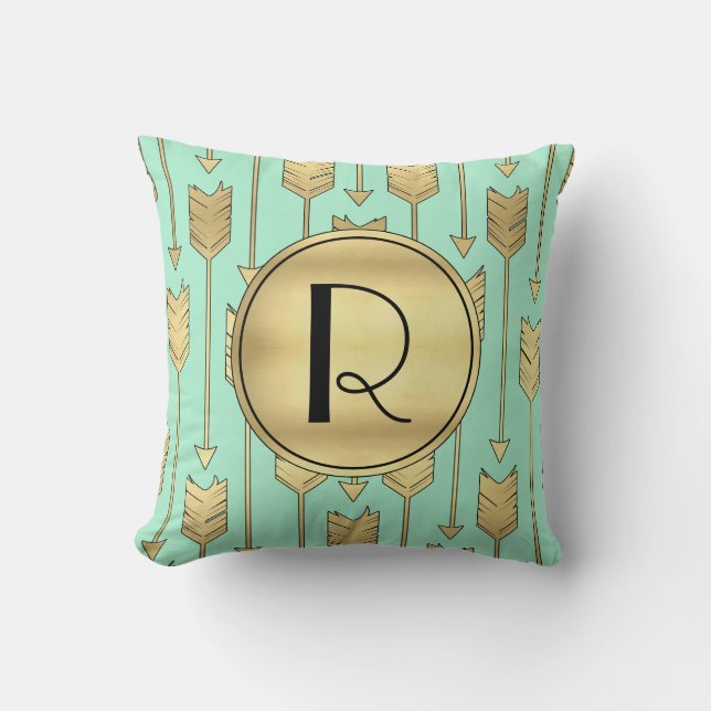 Boho Minzen-und Imitat-Goldpfeil-Monogramm Kissen (Vorderseite)