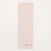 Boho Mitte Jahrhundert Chic Rainbow Monogram Yogamatte (Vorderseite)