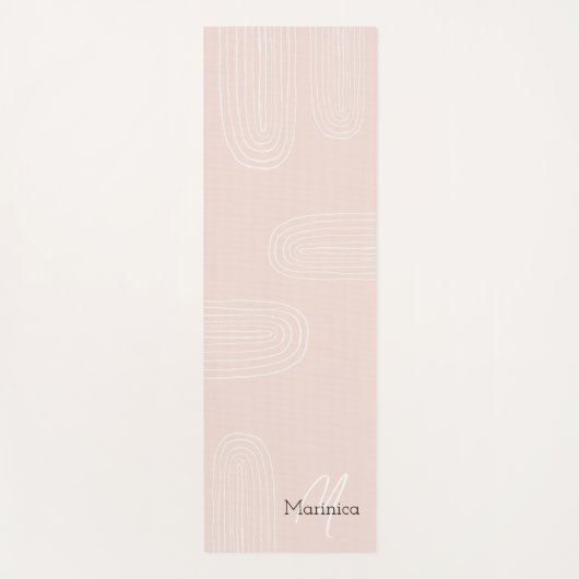 Boho Mitte Jahrhundert Chic Rainbow Monogram Yogamatte (Vorderseite)