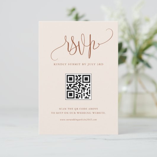 Boho Modern Calligraphy Terracotta Wedding QR Code RSVP Karte (Stehend Vorderseite)