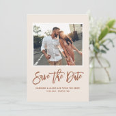 Boho Moderne Kalligrafie Terracotta Foto Save The Date (Stehend Vorderseite)