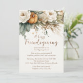 Boho Neutral Floral Pumpkins QR Code Friendsgiving Einladung (Stehend Vorderseite)