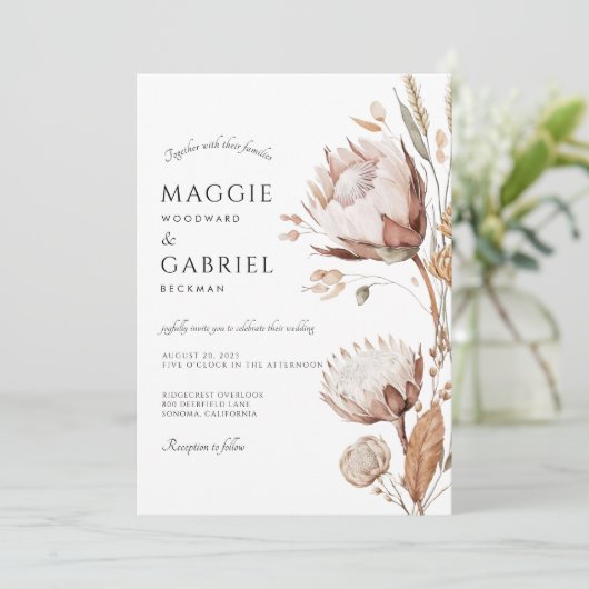 Boho Neutral Floral Wedding Einladung (Stehend Vorderseite)