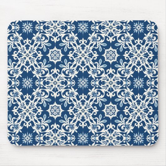 Boho-Ornamentmuster in Weiß-Blau Vintage Mousepad (Vorne)