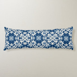 Boho-Ornamentmuster in weiß-blauem Vintage-Stil Seitenschläferkissen