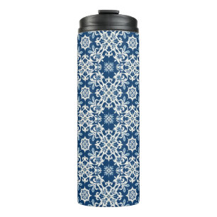 Boho-Ornamentmuster in weiß-blauem Vintage-Stil Thermosbecher
