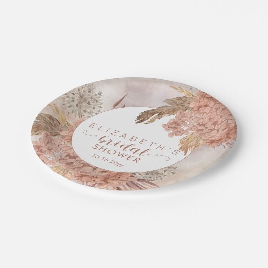 Boho Pampas Grass | Blush Hydrangeas-Brautparty Pappteller (Schrägansicht)