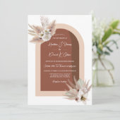 Boho Pampas Grass Floral Pink Terracotta Wedding Einladung (Stehend Vorderseite)
