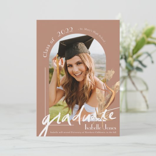 Boho Pampas Grass Terracotta Arch Foto Abschluss Einladung (Stehend Vorderseite)