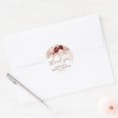 Boho Pampas Wedding Brautparty Burgundy Rose Runder Aufkleber (Umschlag)