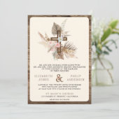 Boho Pampas Wood Cross in einer katholischen Hochz Einladung (Stehend Vorderseite)