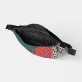 Boho-Patchwork-Muster Rot Grün Schwarz Hundeausfüh Bauchtasche (Offen)