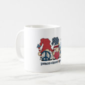 Boho-patriotische Gnome Kaffeetasse (Vorderseite Links)