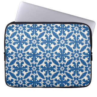 Boho Pattern in Blue – Elegant & Bold Laptopschutzhülle