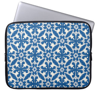 Boho Pattern in Blue – Elegant & Bold Laptopschutzhülle