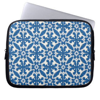 Boho Pattern in Blue – Elegant & Bold Laptopschutzhülle