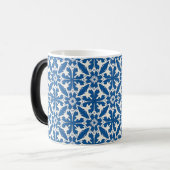 Boho Pattern in Blue – Elegant & Bold Verwandlungstasse (Vorderseite Links)