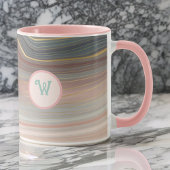 Boho Peachy Pink und Aqua Gold Strata mit Initial Tasse