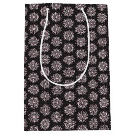 Boho Pink & Black Mandala Mittlere Geschenktüte