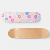 Boho Pink Daisy Blume Pattern Skateboard (Horizontal)
