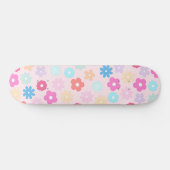 Boho Pink Daisy Blume Pattern Skateboard (Horizontal)