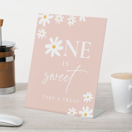 Boho Pink Daisy Groovy Birthday One ist süß Sockelschild (In SItu)
