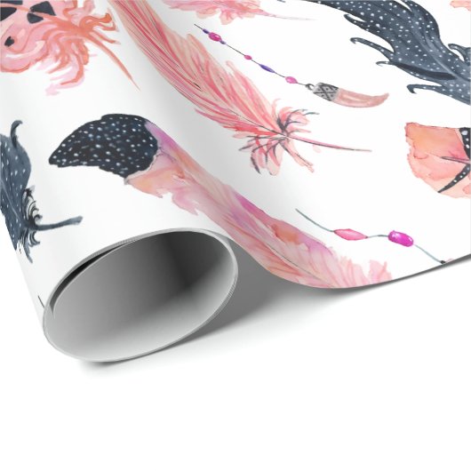 Boho Pink Feathers Geschenkpapier (Rolleneckpunkt)