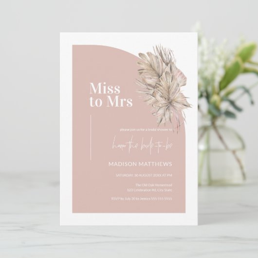Boho Pink Minimal Arch Miss an Mrs. Brautparty Einladung (Stehend Vorderseite)