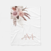 Boho Pink Pampas Grass Getrocknete Blume Monogramm Fleecedecke (Vorderseite)