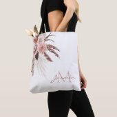 Boho Pink Pampas Grass Getrocknete Blume Monogramm Tasche (Von Nahem)