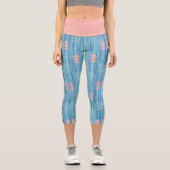 Boho Pink White Arrow Blue Hintergrund Capri Leggings (Vorderseite)