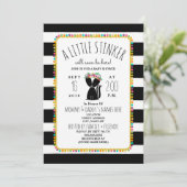 Boho Pom Poms Skunk Little Stinker Baby Shower Einladung (Stehend Vorderseite)